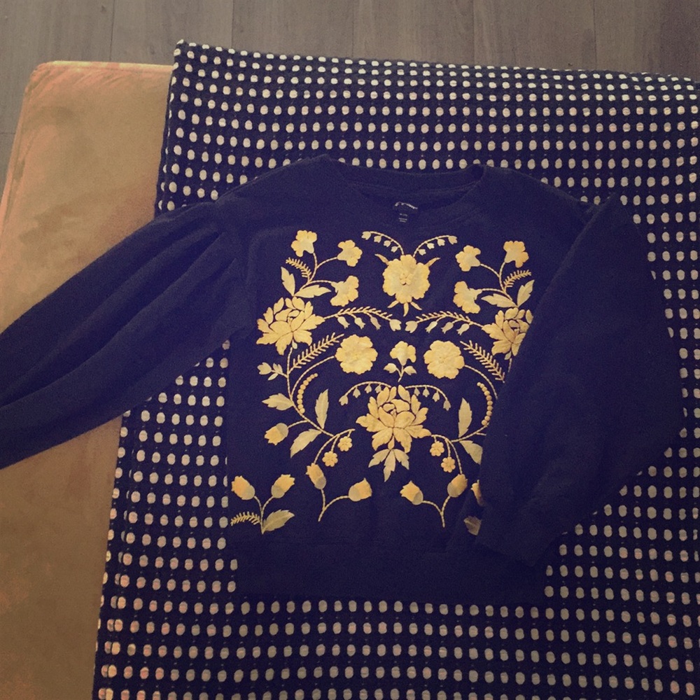 Art Class Gold Floral Embroidered Sweatshirt